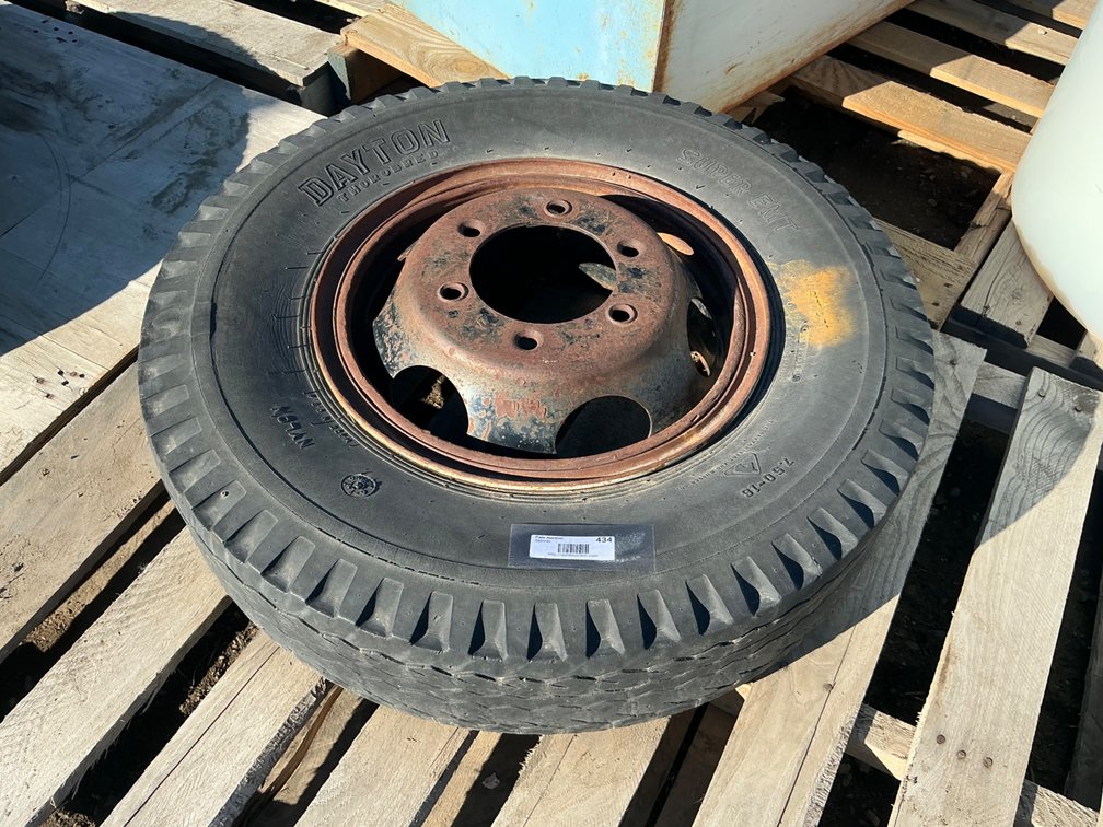 (1) 7.50R16 Tire On 6-Lug Steel Dually Rim - Fair Tread