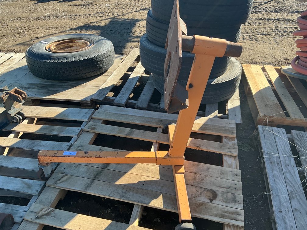 Engine Stand - On Wheels, 32"L x 32"W x 30"H