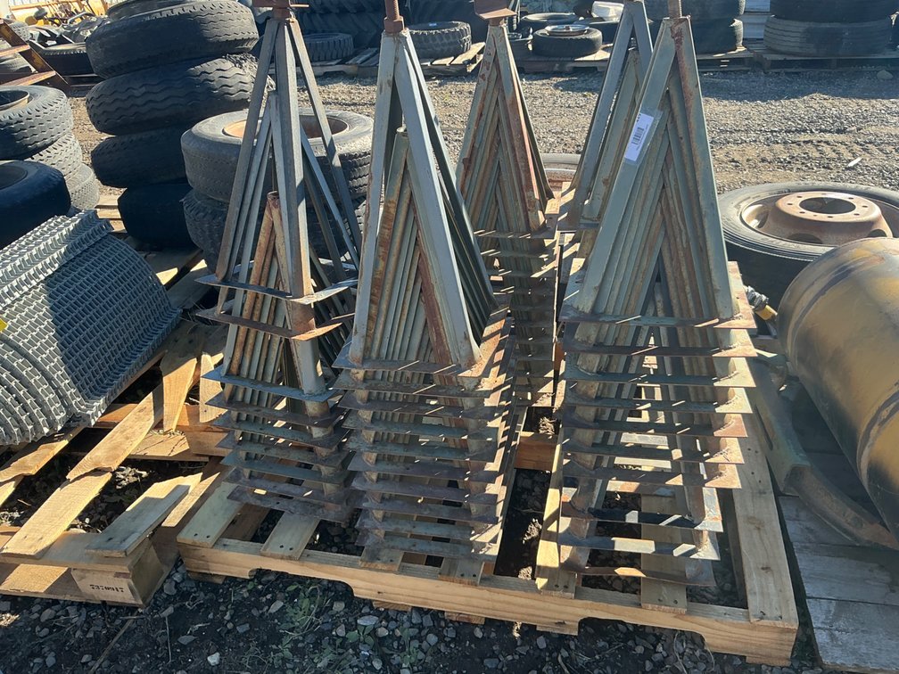 Pallet Of Mobile/Modular Home Jack Stands - Adjustable, Approximately (50) Units