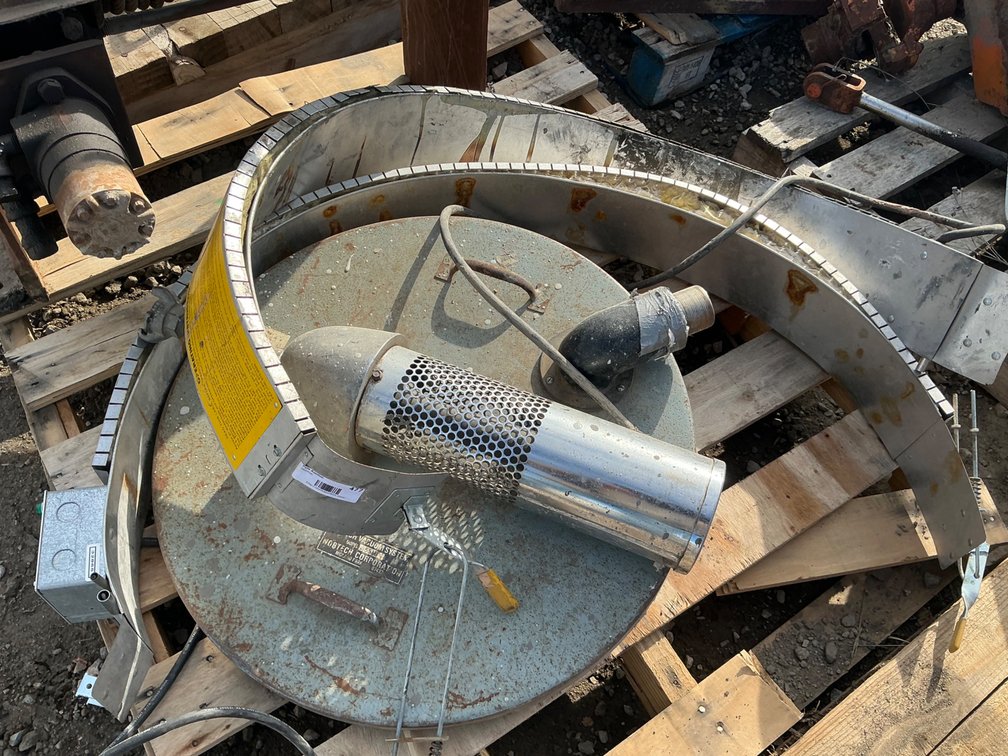 (2) Acra "Wrap It Heat" Electric Drum Heaters, And (1) Nortech Pneumatic Vacuum System For 55-Gallon Drum - Model: 551B