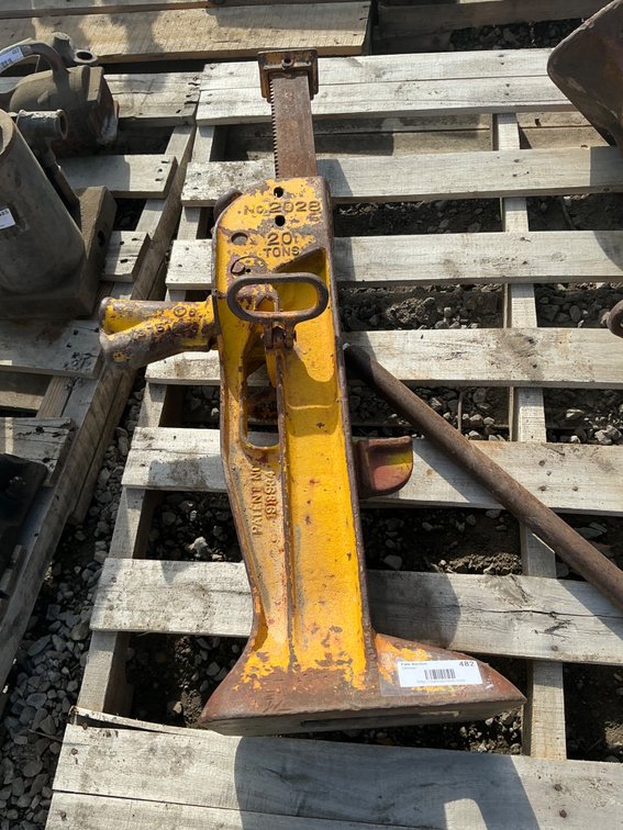 Duff Norton 20-Ton Capacity Mechanical Jack - Model: 2028 (No Jack Handle)