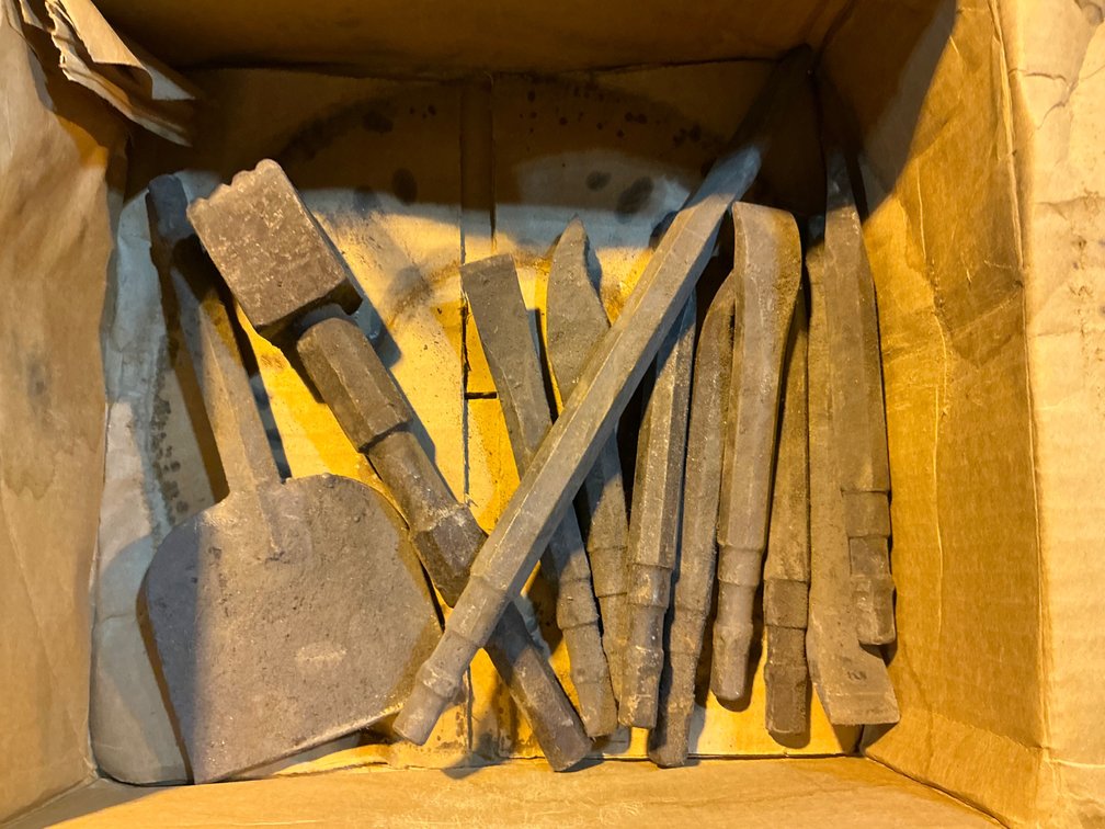 Box Of Assorted Air Hammer Chisels & Bits