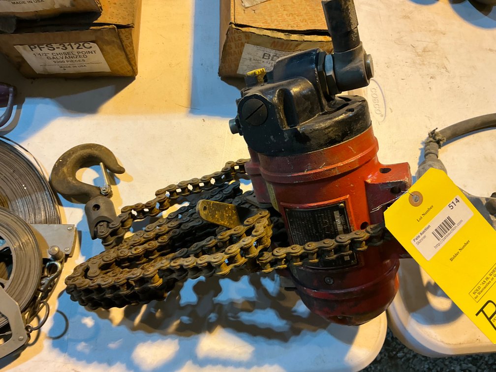 Vintage ARO Brand Pneumatic Link Chain Hoist - Model: 7719D, Serial: 4685G79