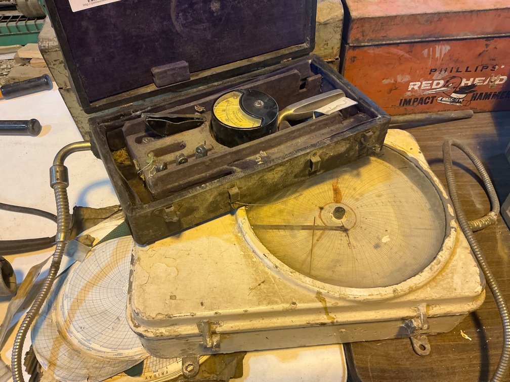 Vintage Alnor Pyrocon Handheld Surface Temperature Recorder With Probe And Vintage Recording Sheets