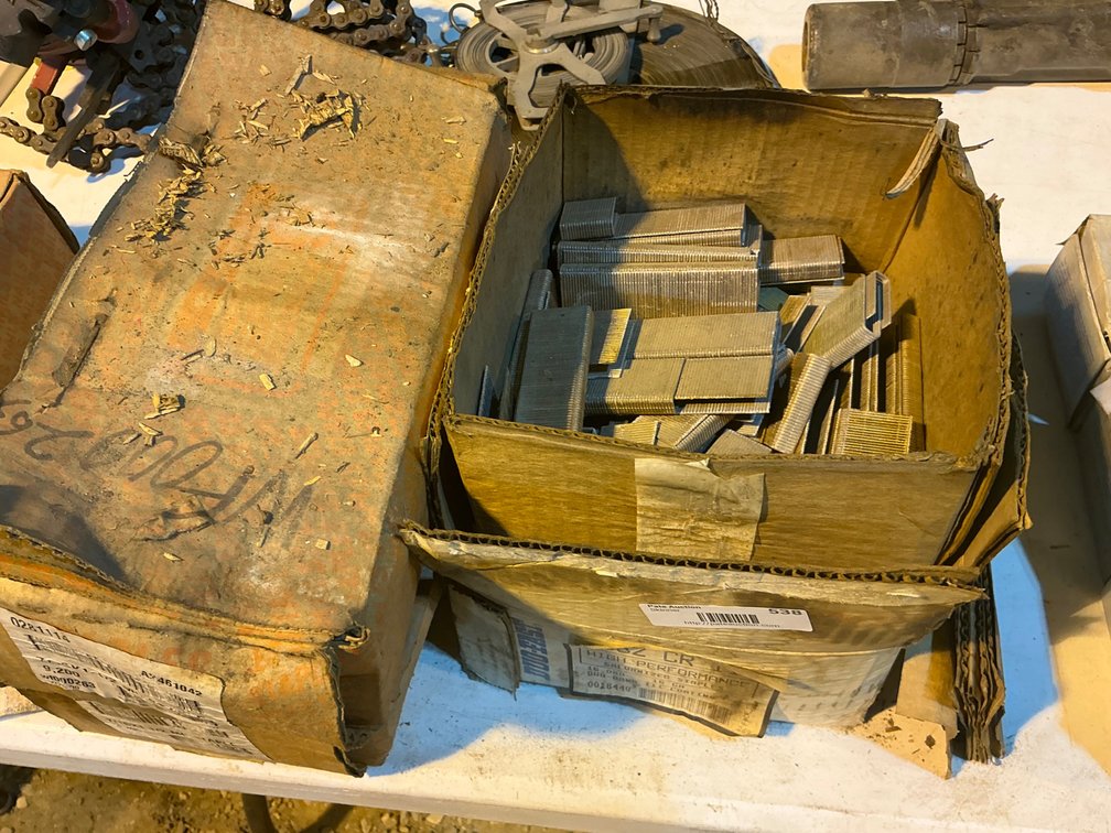(4) Partial Boxes Of Galvanized Staples For Air Staplers - 1-1/4" & 1-1/2" Lengths