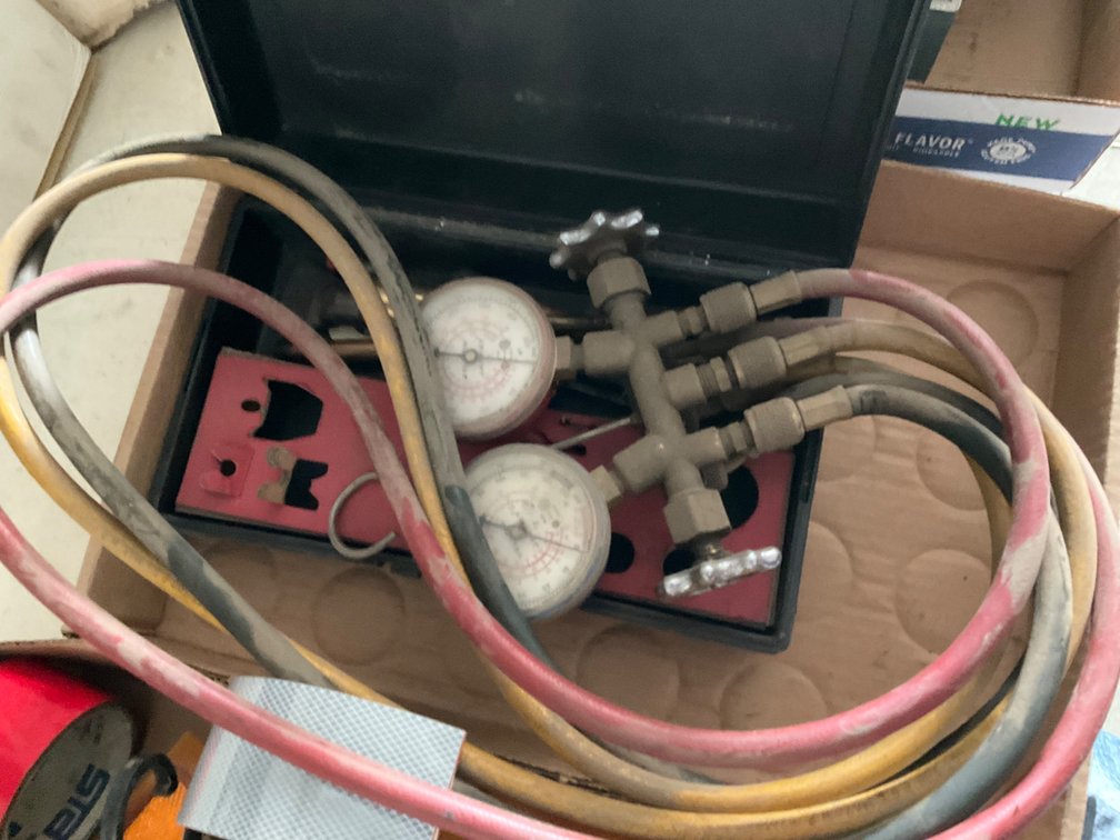 Refrigeration Hoses, Gauges and Oxy Acetylene Tips