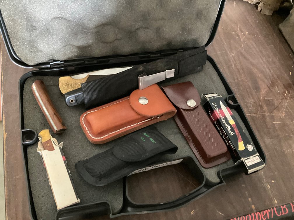 Approximately (9) Assorted Pocket Knives 