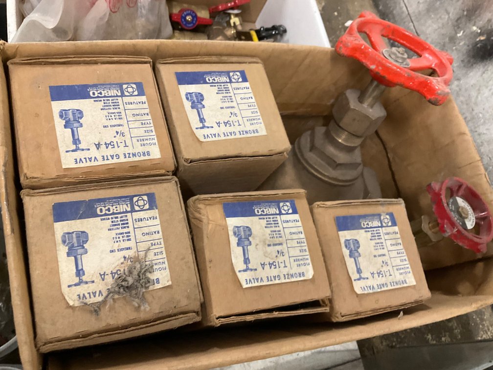 (5)  3/4" Gate Valve, (1) 1-1/4" Gate Valve,  2" Gate Valve 