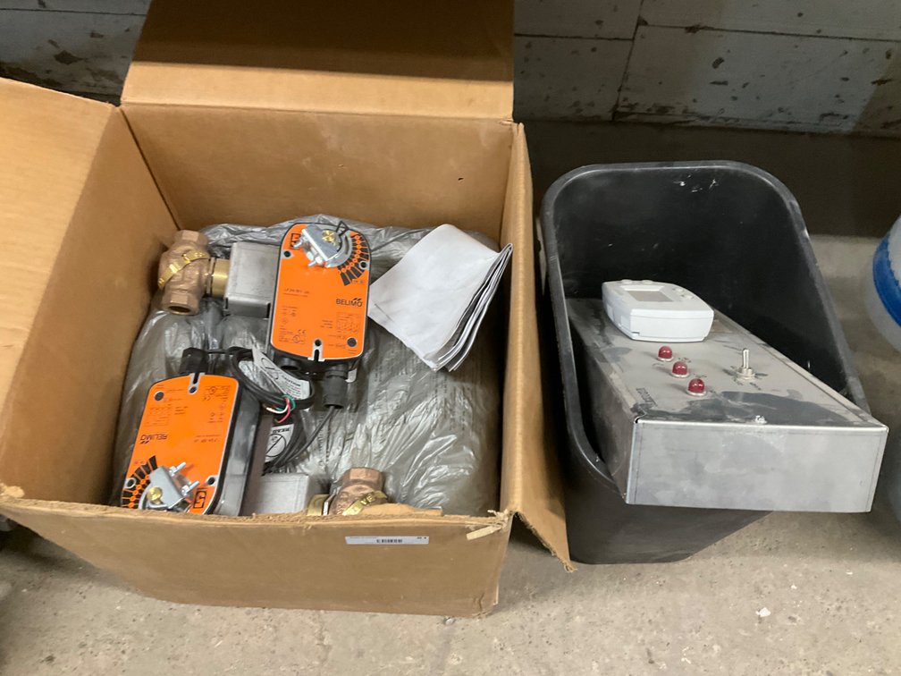 (2) Belimo NF-X1 LF24-SR U2 Actuators with G2 & G3 Globe Values and (2) Belimo NFB24-SR-X1 Electronic Globe Valves 