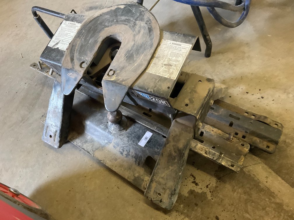 Gooseneck Hitch with Mounting Rails and ProSeries 20K 5th Wheel Hitch