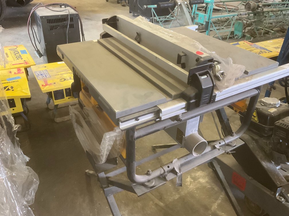 Dewalt 10" 15-Amp 120-Volt Corded Benchtop Table Saw - Model: DW745, on Stand