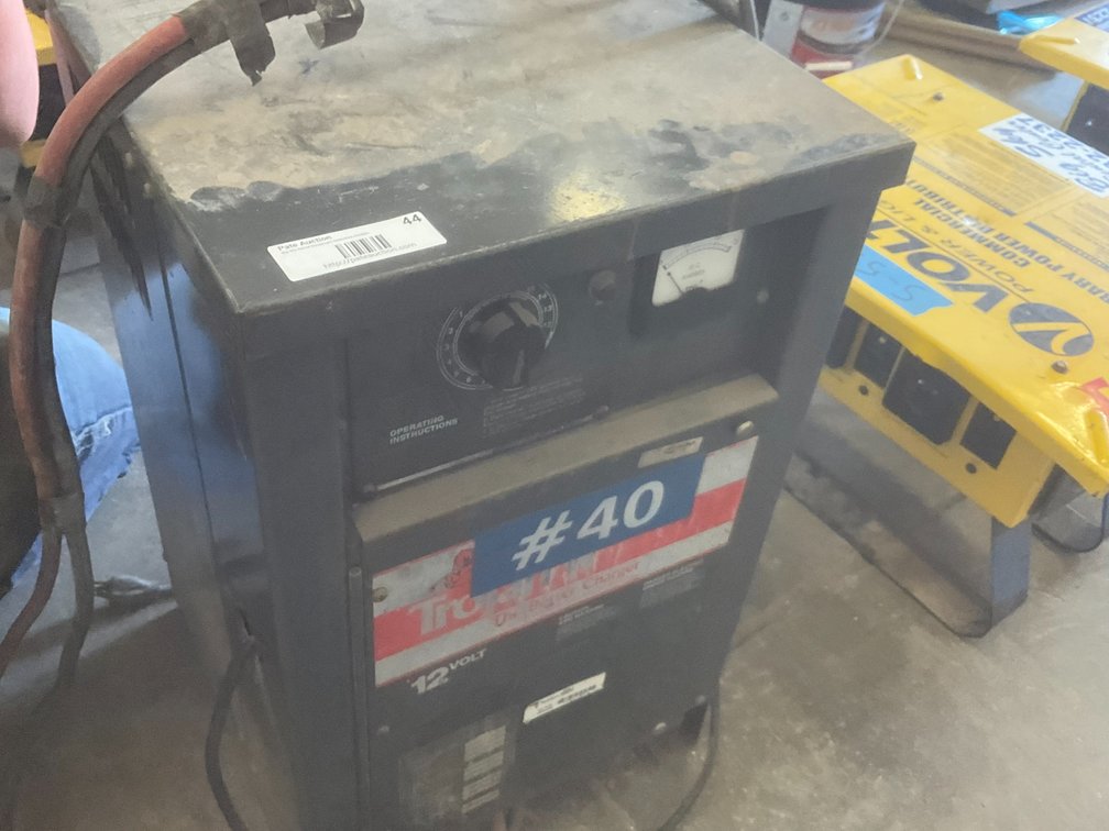 Trojan II 12-Volt Battery Charger