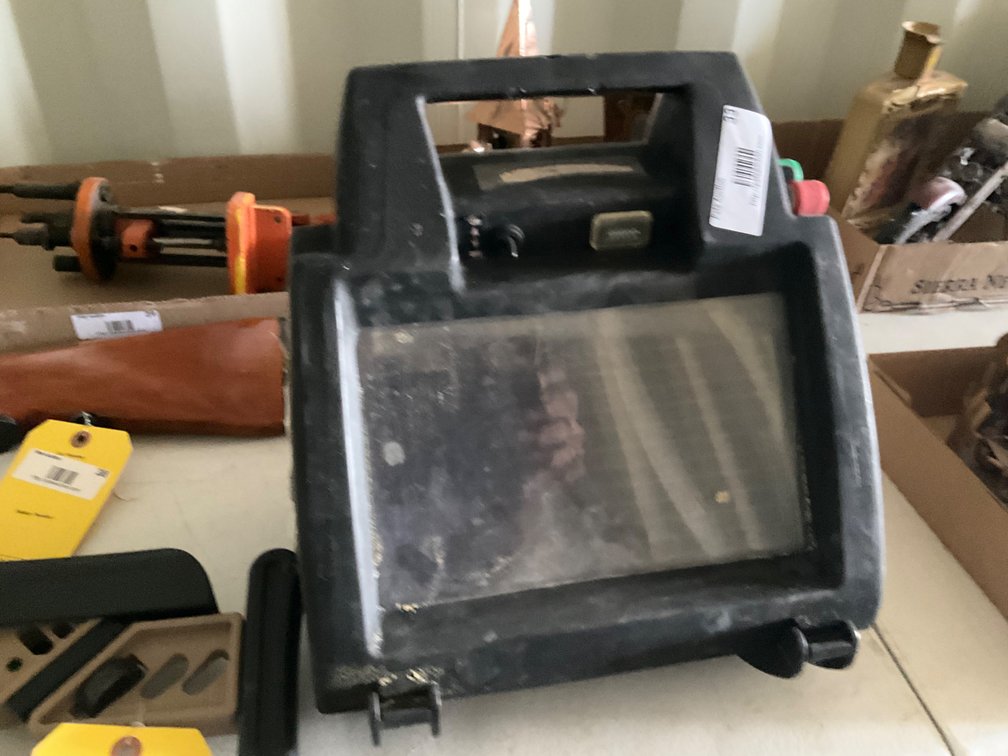 Gallagher S17 Portable Solar Powered Energizer
