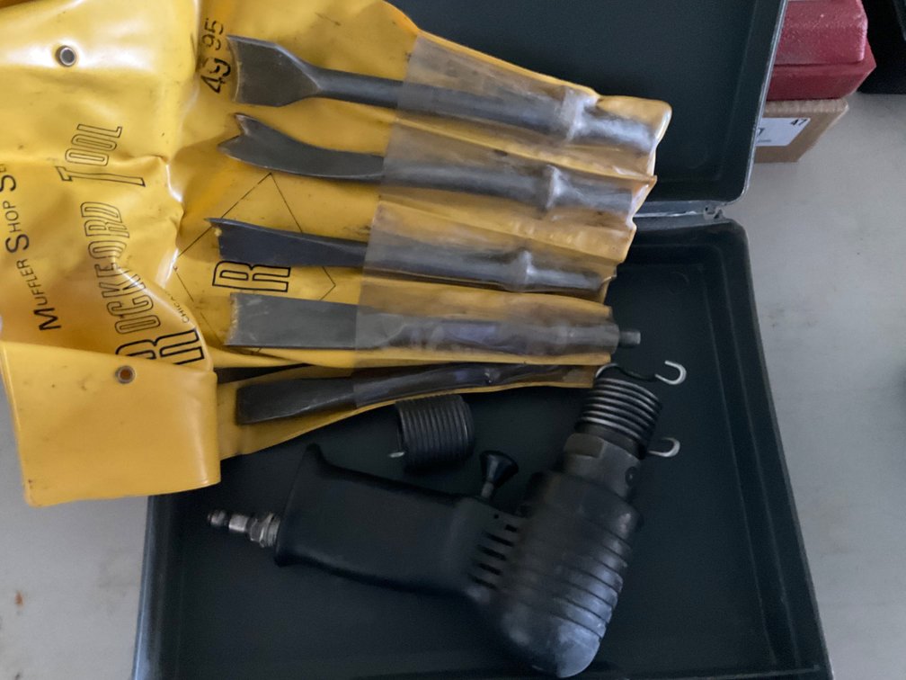 Air Inc. Pneumatic Air Hammer - Model: N-18 With Assorted Bits