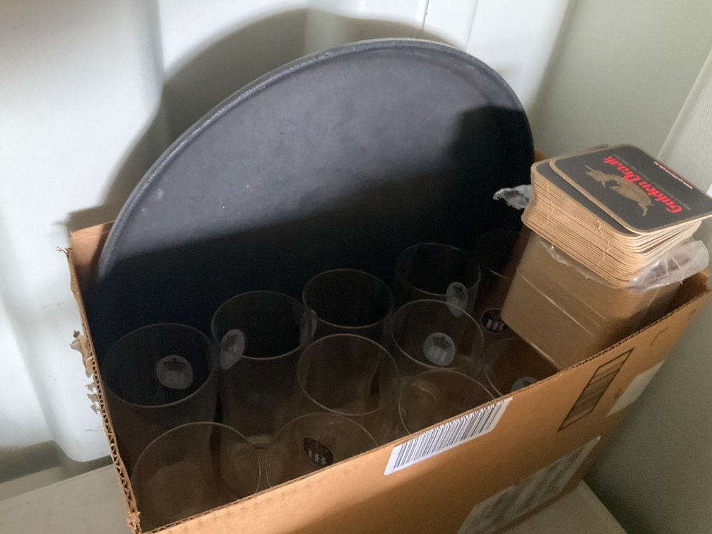 (12) Munchen Beer Glasses, Gulden Draak Bar Coasters and Serving Tray