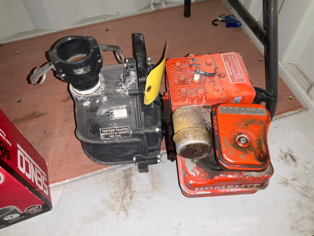 Homelight Pump - Model: AP220-1A, 2-1/2" Outlet, Rope Start Pulls Freely