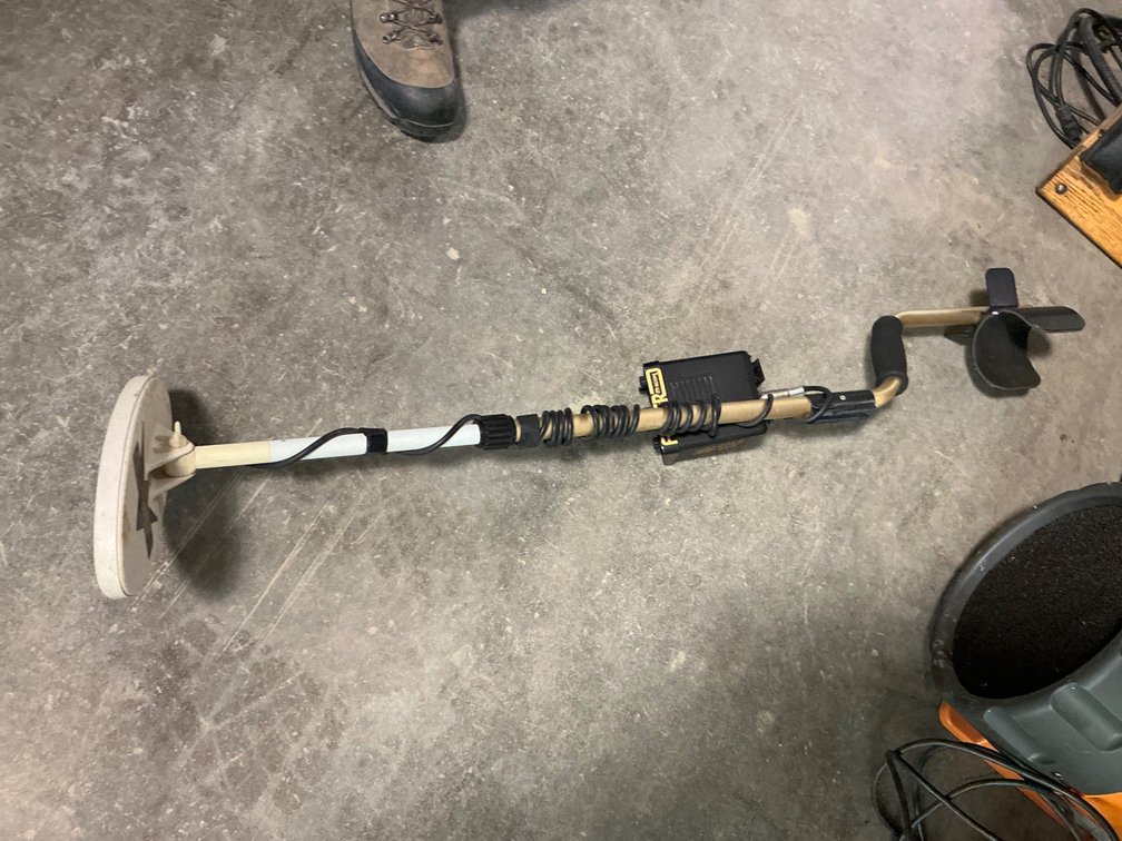 Fisher M Scope "Gold Bug" Metal Detector with Additional Coil Pad (Broken Clips on Controls)