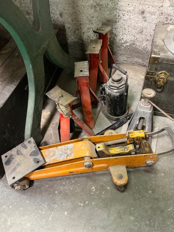 Floor Jack (No Handle), (4) Adjustable Jack Stands, Bottle Jack and Camper Jack