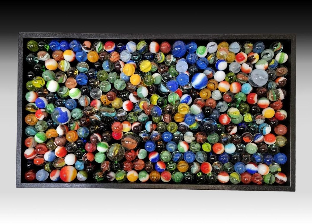 150x Glass Marbles w/ 1x Uranium Glass Marble