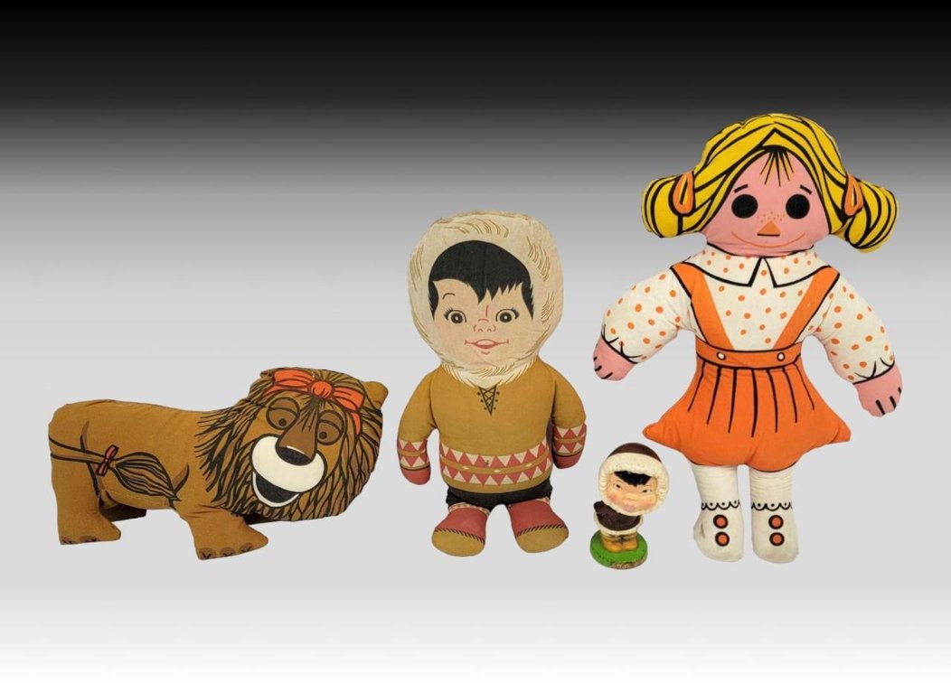 Wizard of Oz & Eskimo Pie Plush Dolls w/ "Let's Kiss" Magnetic Nodder