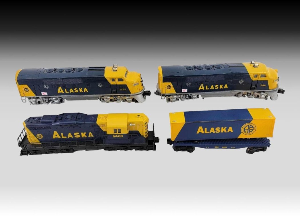 Lionel Alaska Locomotive Engines & Boxcar