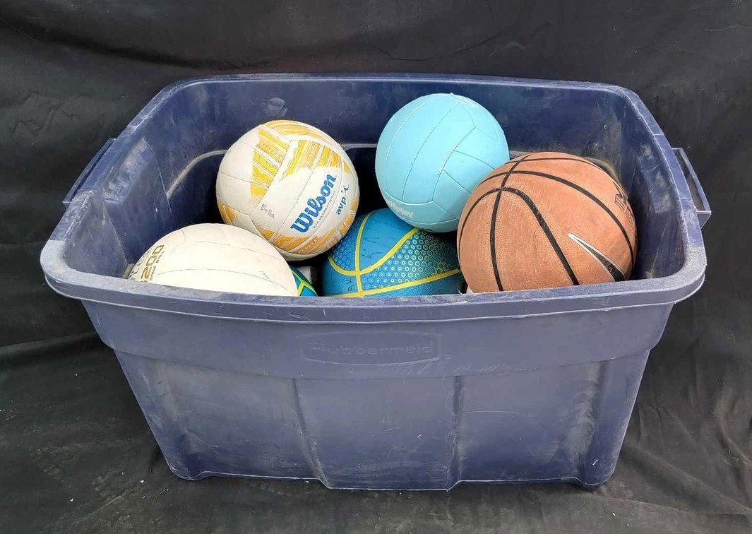 10x Sports Balls - Volleyball, Soccer, Basketball, Softball