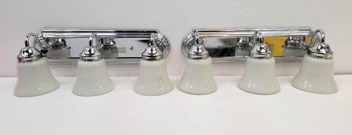 2x 3-Light Chrome Bathroom Vanity Fixtures