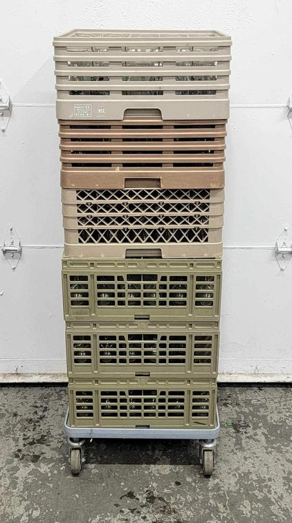 160x Stemware & 6x Dishwasher Racks