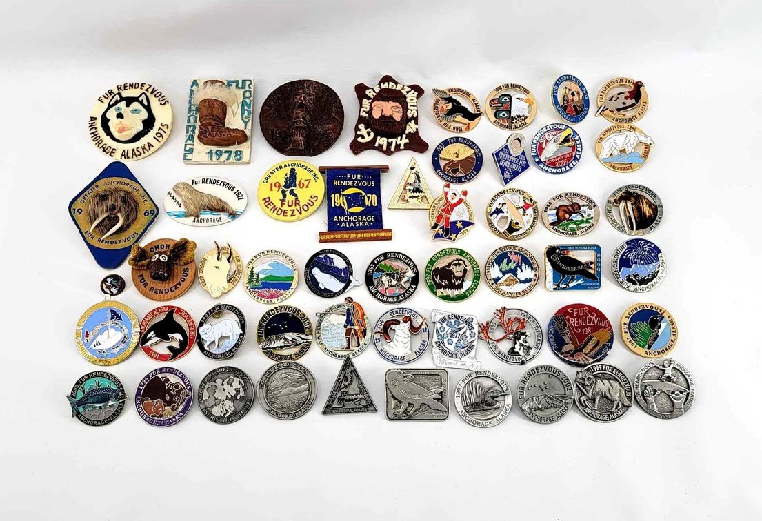 51x Fur Rendezvous Pins