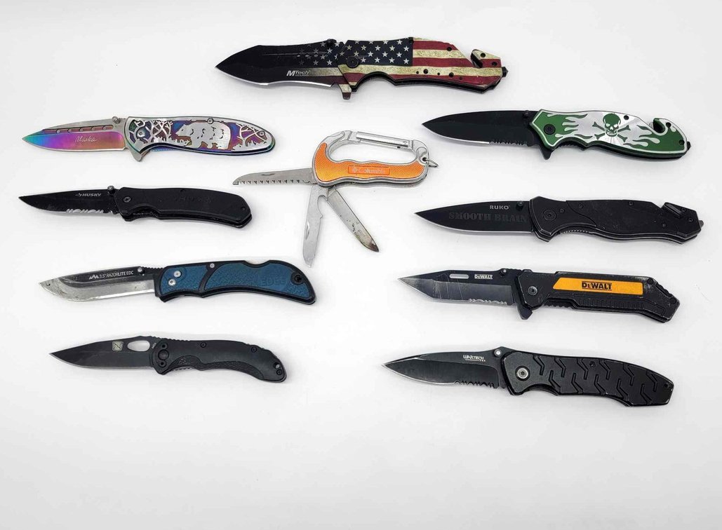 Columbia, Husky, DeWalt & Other Pocket Knives