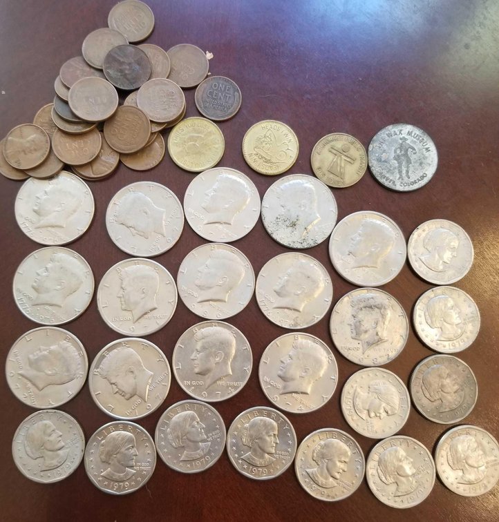 Misc. American currency and trade tokens. 
