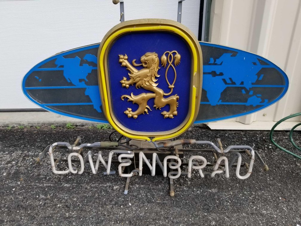Lowenbrau neon sign
