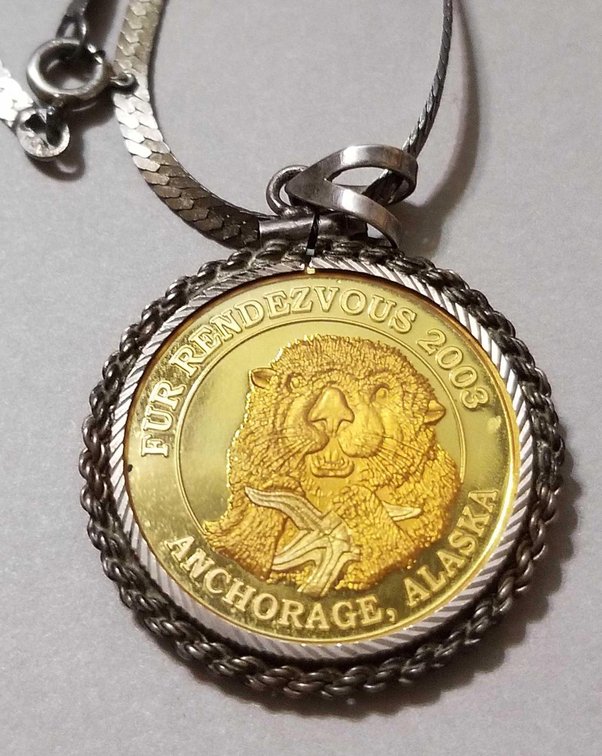 2003 Fur Rondy Gold enhanced medallion with sterling chain 
