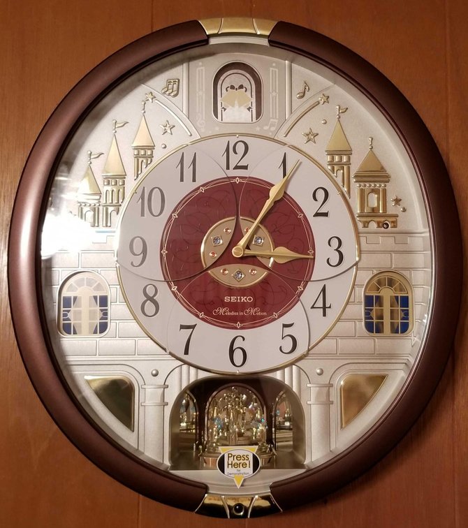 Seiko Melodies in Motion wall clock 