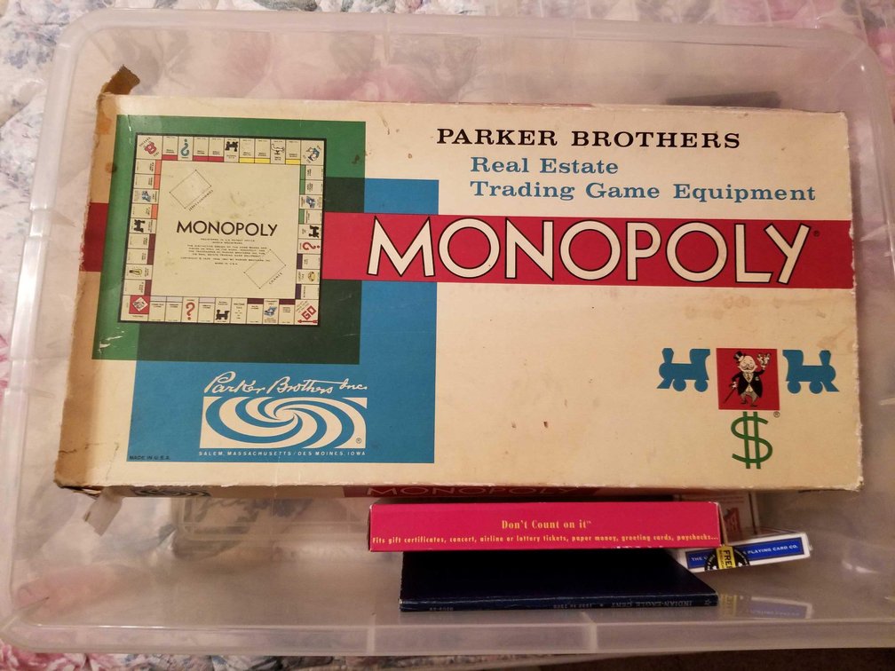 Lot of assorted vintage games 