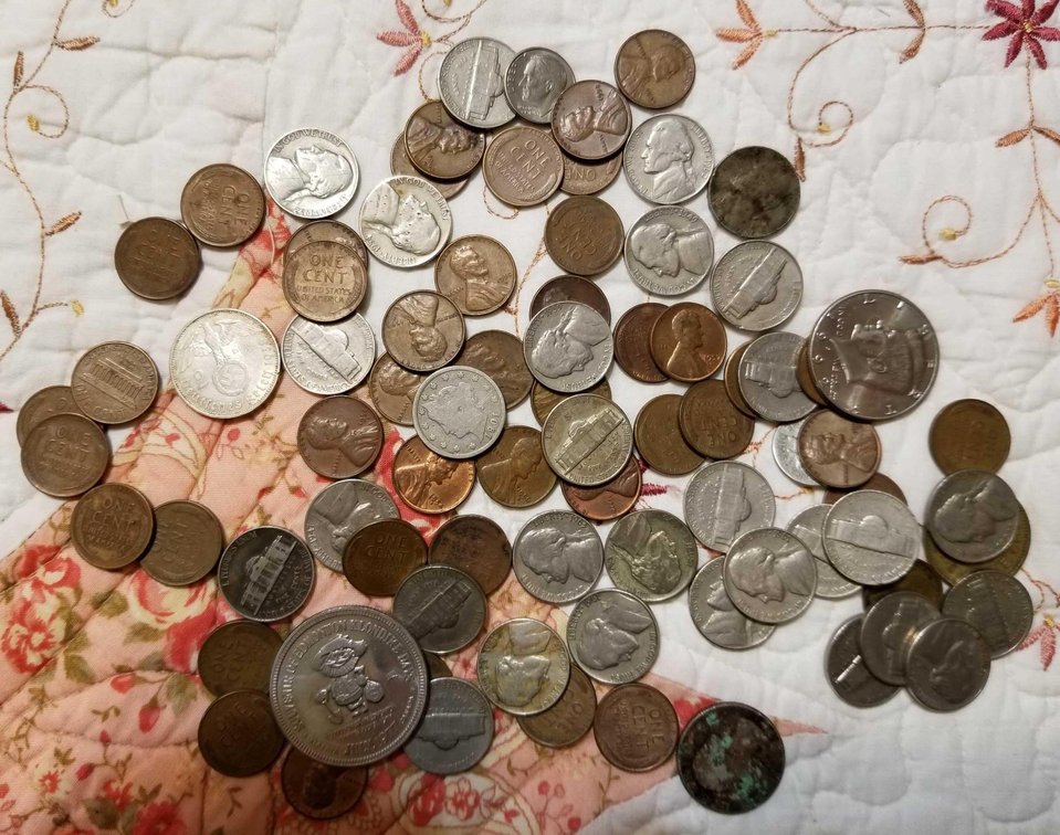Lot of mixed coins 