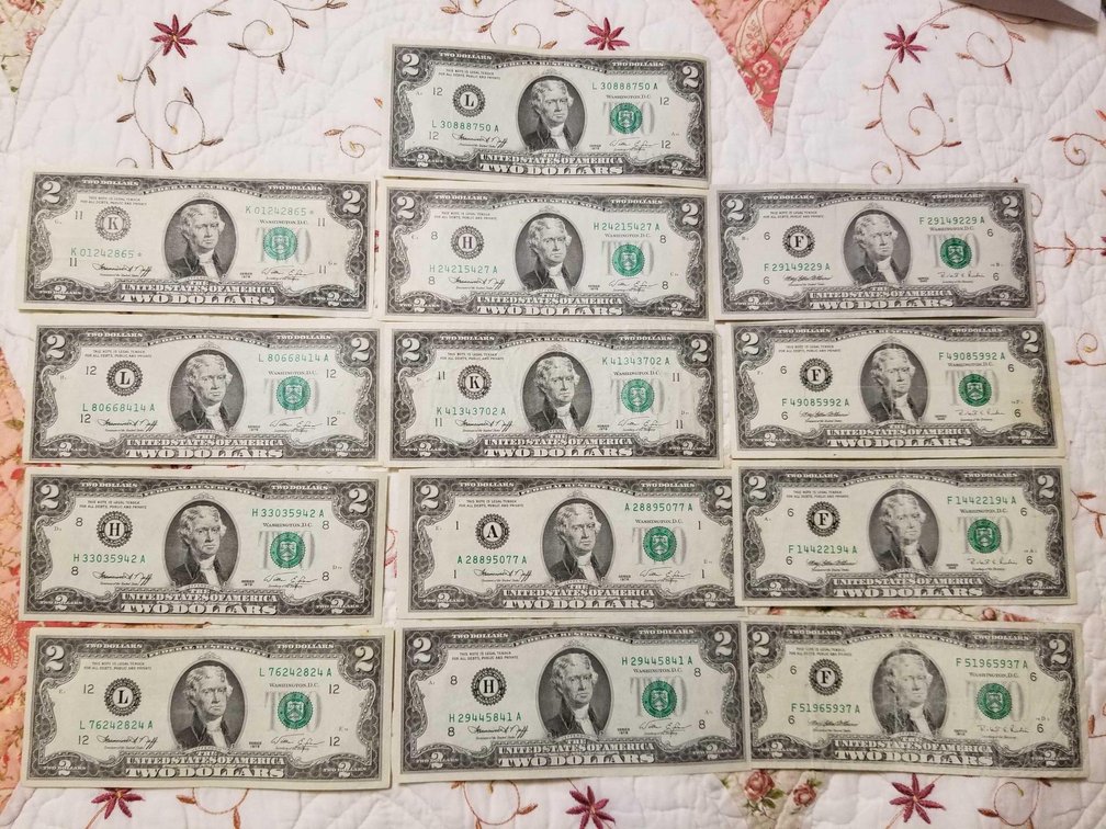 Lot of 13 $2 notes 