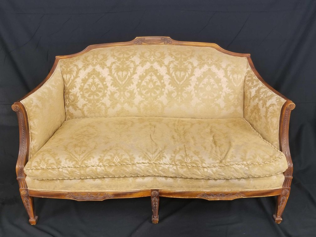 Key City Settee