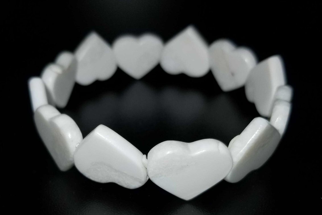 Ivory heart motif bracelet 