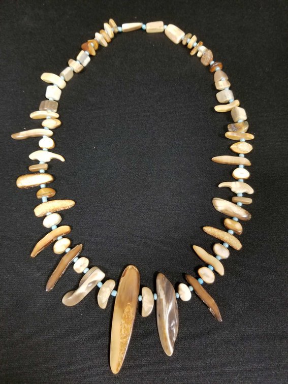 Exceptional fossilized ivory necklace 