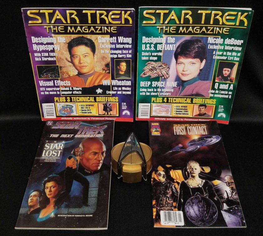 Lot of Star Trek collectibles 
