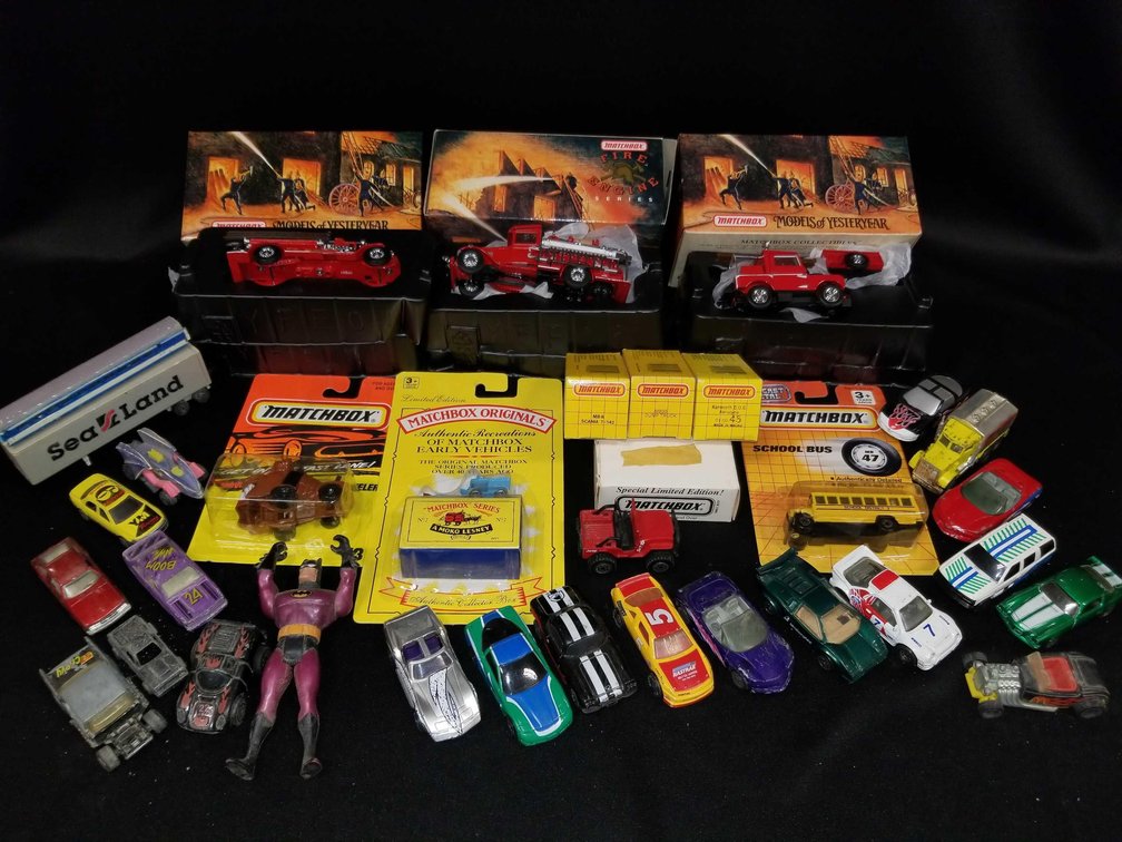 Lot of Matchbox die cast cars & more 