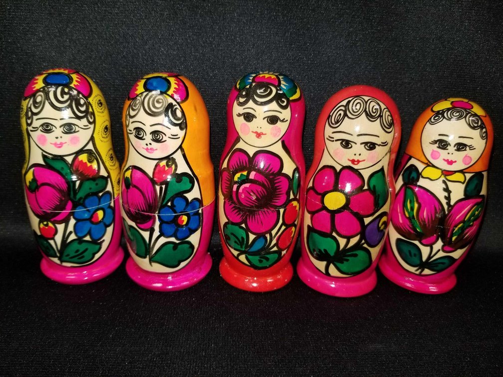 5 Russian painted matryoshka nesting dolls 