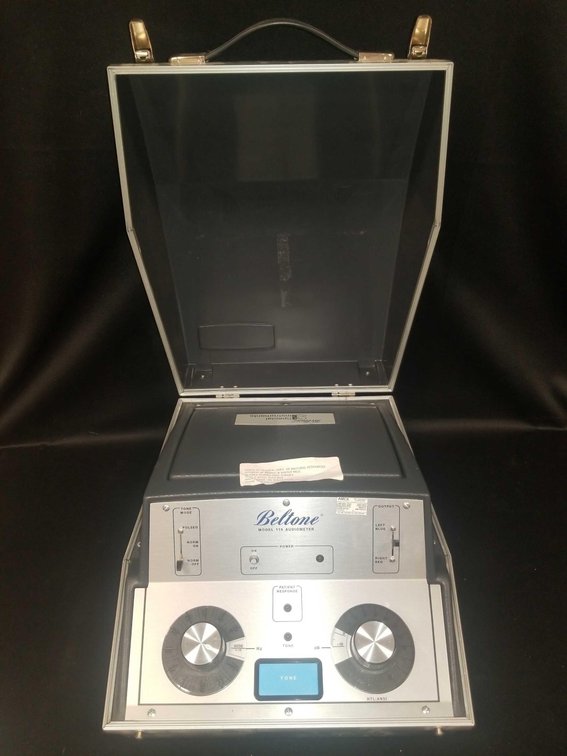 Beltone model 119 audiometer machine 