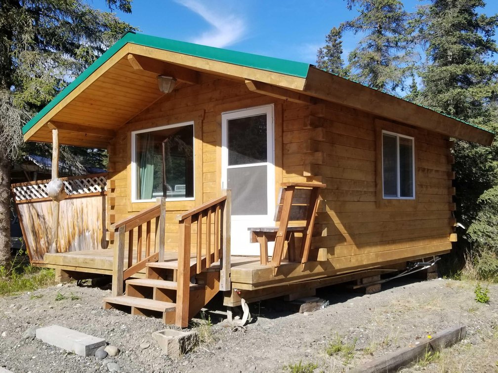 Very nice nearly turn key log cabin 