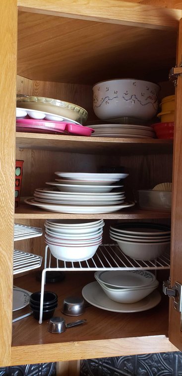 Unsorted Kitchen Shleves