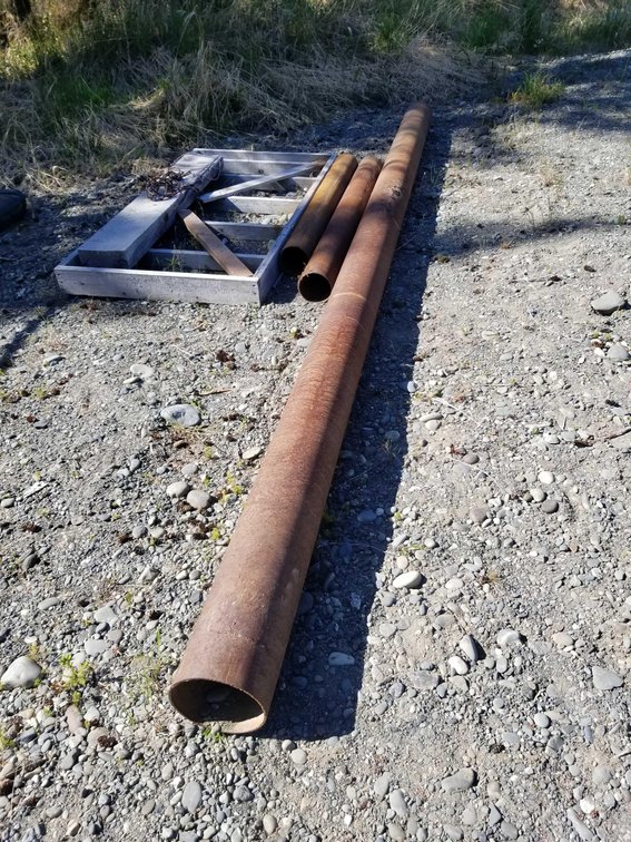 Lot of iron pipe 