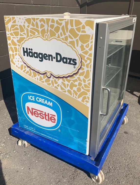Hagen-Dazs/Nestle ice cream fridge
