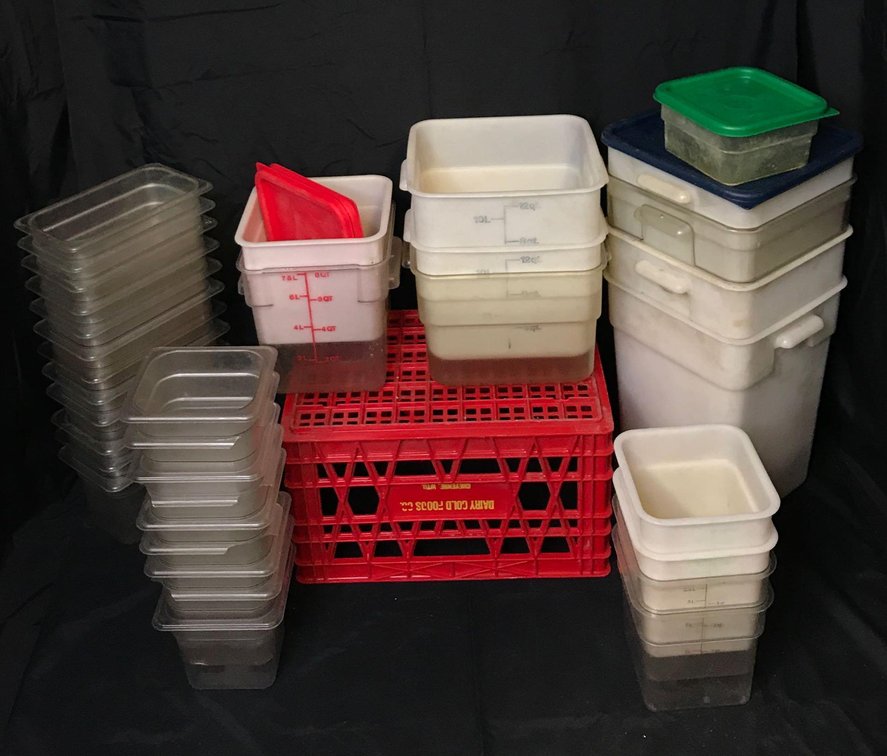 Assorted commercial cold food containers