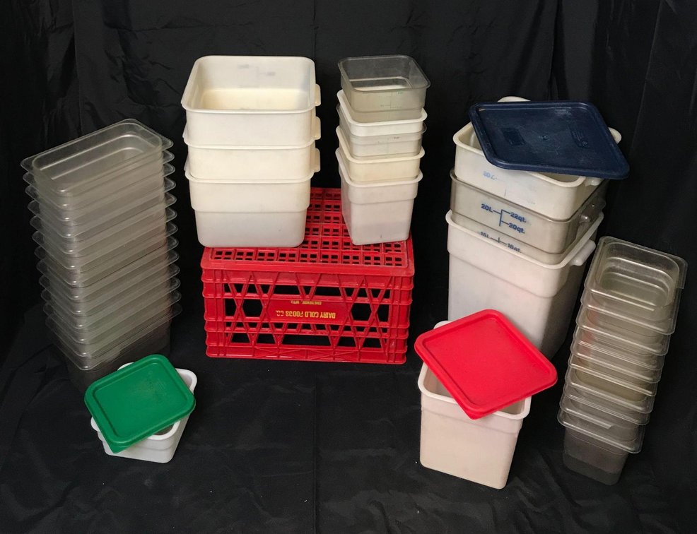 Assorted commercial cold food containers